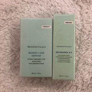 SkinCeuticals Blemish + Age Defense and Resveratrol B E Set - Light Blue
